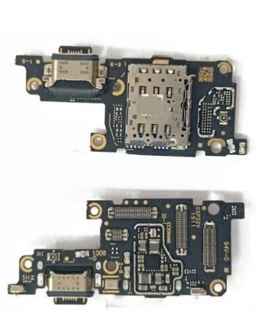 iX USB Port/AUX/Power Socket/Wireless Charging Image, iX Photos in